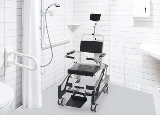 Ergonomia i innowacje - wózki toaletowe i prysznicowe, które ułatwią codzienne życie